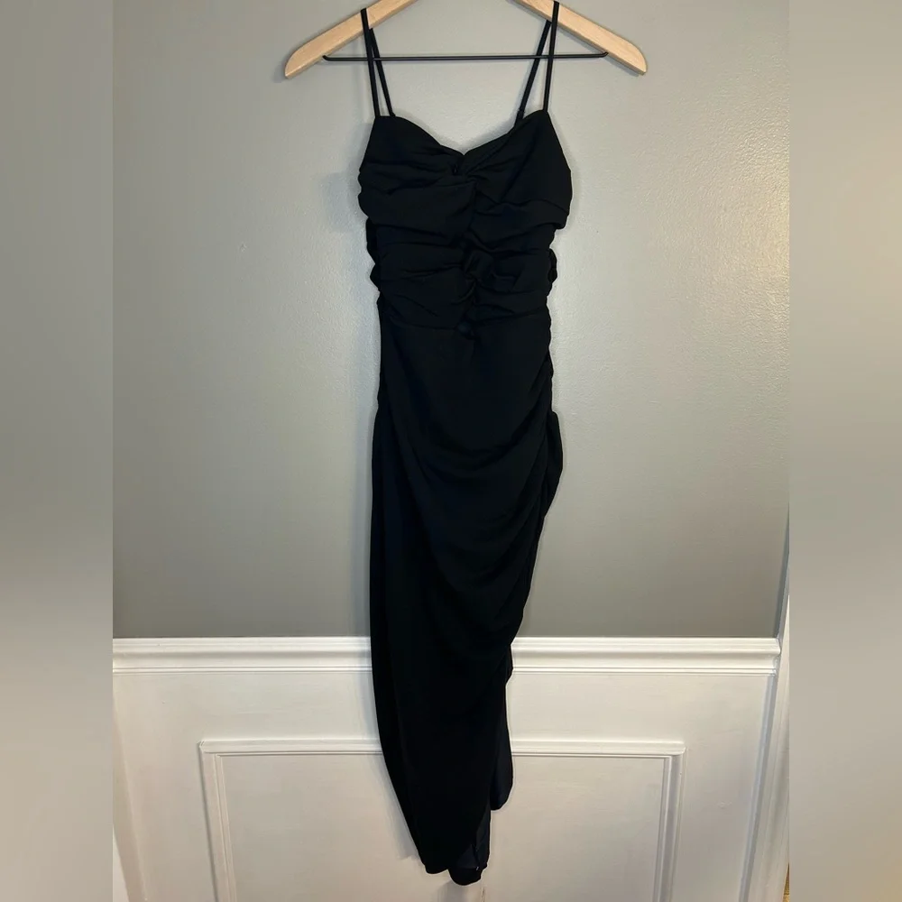 *NWT* Abercrombie & Fitch Ruched Front Cutout Asymmetrical Midi Dress, Size SP - Picture 5 of 14